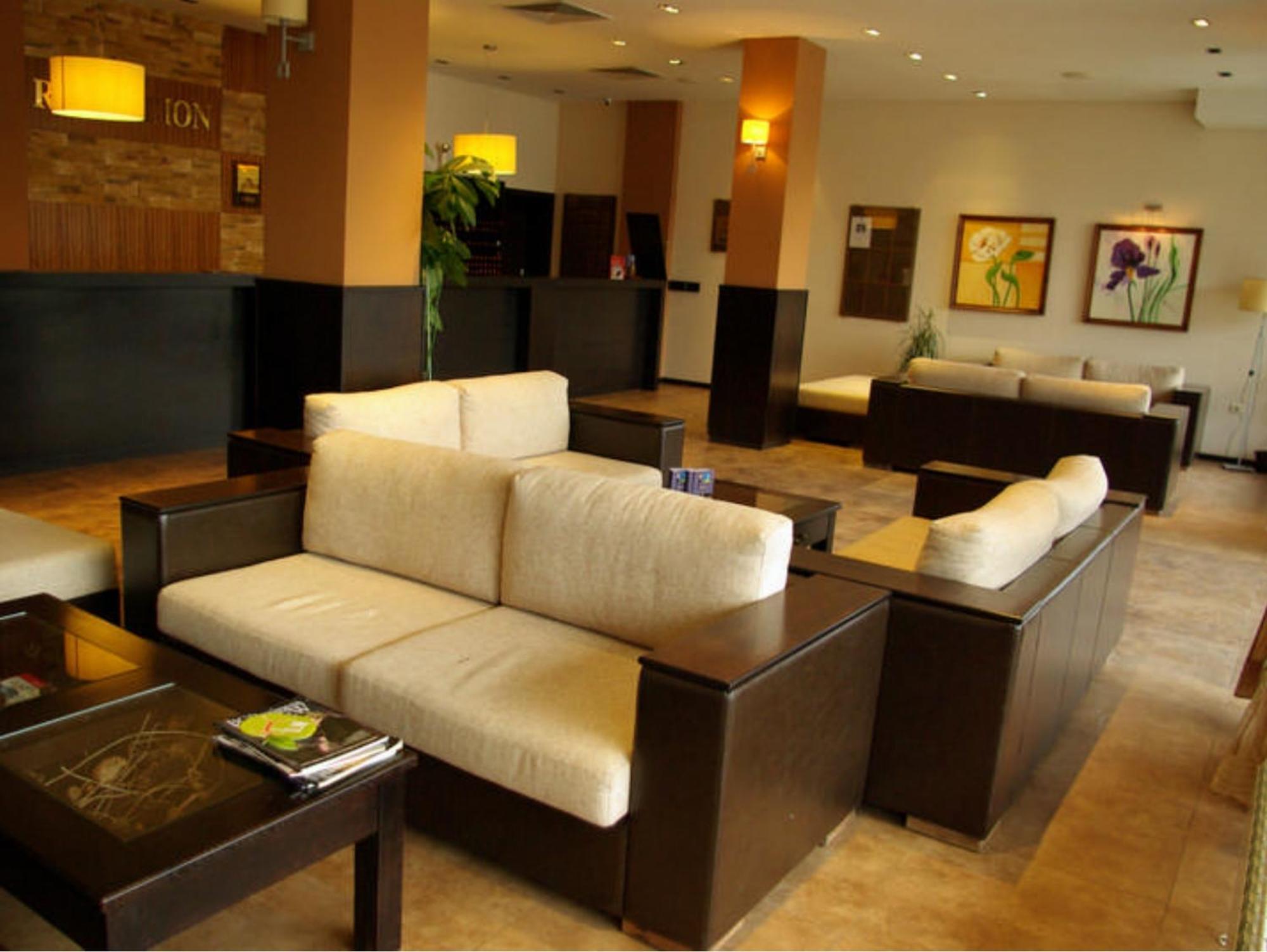 Bansko Ski Apartments In Bansko Royal Towers Екстер'єр фото